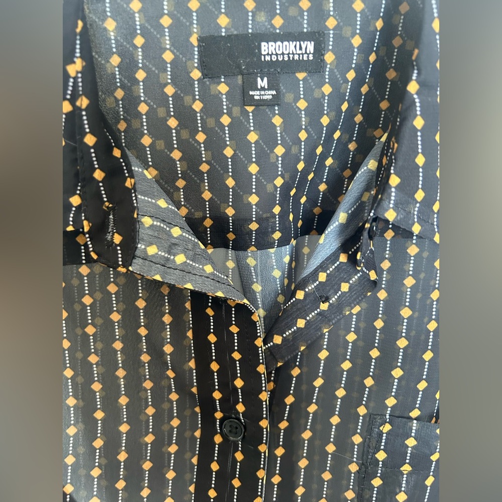 Brooklyn Industries Collared Black Shirt Blouse with Gold - Picture 4 of 6